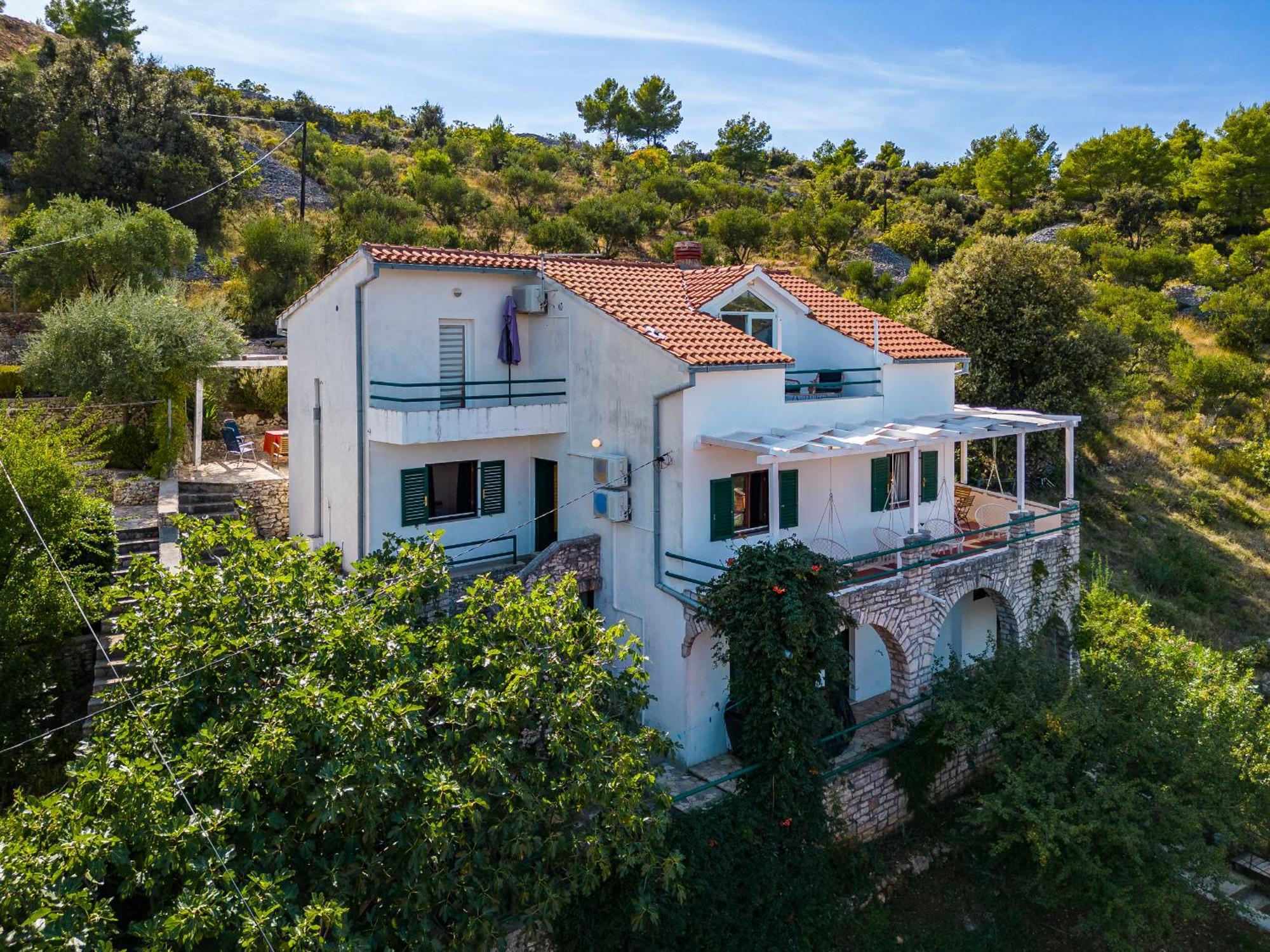 Vila Tudor Bobovisca Exterior photo